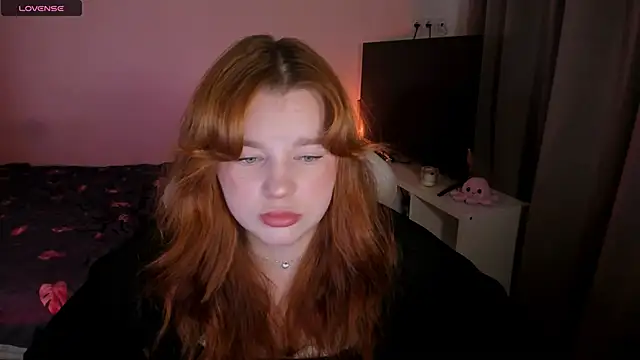Snapshot of _Lisa_x chatting on December 4, 2024, 8:28 am  Lisa x online show from December 4, 2024, 8:28 am