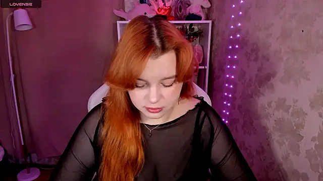 Snapshot of _Lisa_x chatting on February 18, 2026, 6:11 am Lisa x online show from February 18, 2026, 6:11 am