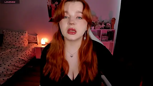 Snapshot of _Lisa_x chatting on October 26, 2025, 10:04 am  Lisa x online show from October 26, 2025, 10:04 am