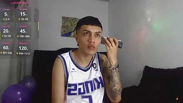 Tifanny Sweett online show from February 20, 2026, 11:50 pm