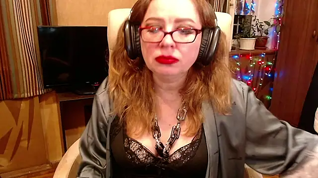Snapshot of Miss_Tress chatting on June 23, 2026, 9:57 pm Miss Tress online show from June 23, 2026, 9:57 pm