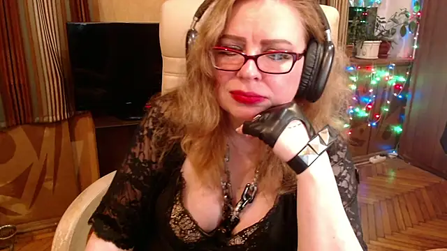 Snapshot of Miss_Tress chatting on July 20, 2026, 8:44 pm Miss Tress online show from July 20, 2026, 8:44 pm