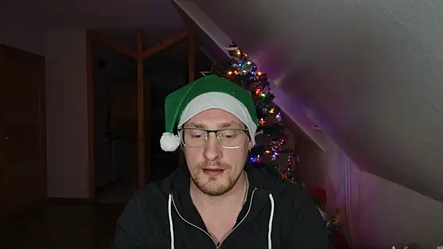 Relsxboy online show from December 20, 2024, 5:51 pm