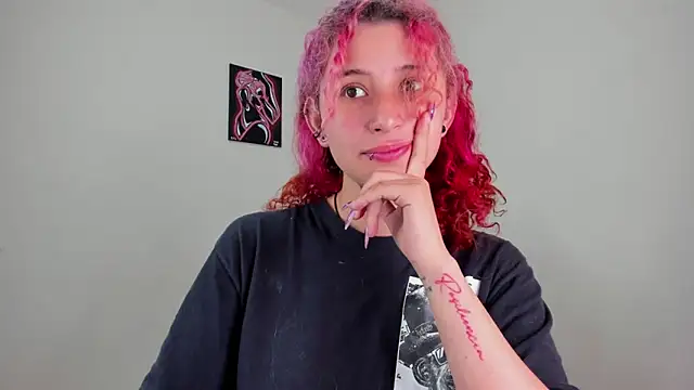 Snapshot of valent_27 chatting on November 16, 2025, 9:08 pm valent 27 online show from November 16, 2025, 9:08 pm