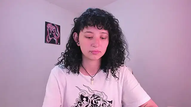 Snapshot of valent_27 chatting on December 5, 2025, 5:55 pm valent 27 online show from December 5, 2025, 5:55 pm