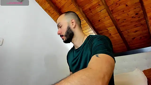 Snapshot of Tom_Bailey chatting on December 4, 2025, 12:48 pm Tom Bailey online show from December 4, 2025, 12:48 pm