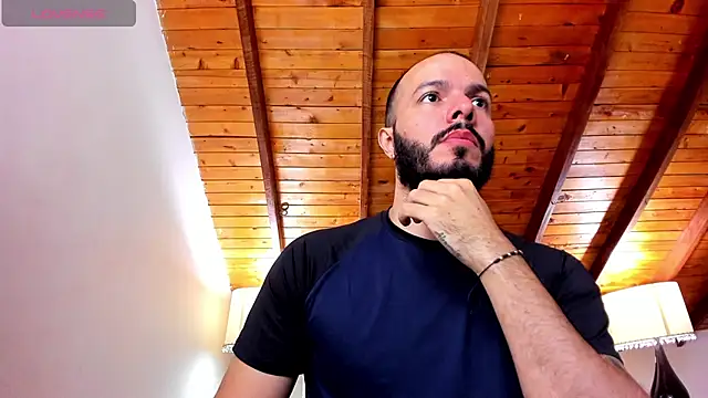 Snapshot of Tom_Bailey chatting on November 24, 2025, 12:38 pm Tom Bailey online show from November 24, 2025, 12:38 pm