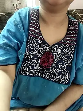 cuteyqueen online show from March 11, 2026, 3:00 am