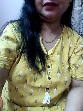 cuteyqueen online show from October 14, 2025, 11:00 am