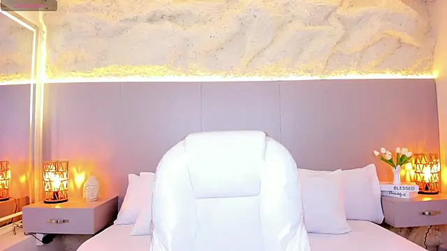 JessyEvans online show from April 6, 2026, 7:37 pm