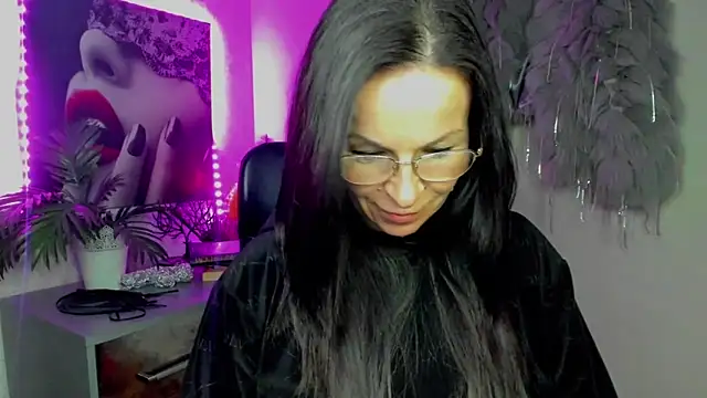 HelenLuxx online show from January 31, 2026, 7:12 pm