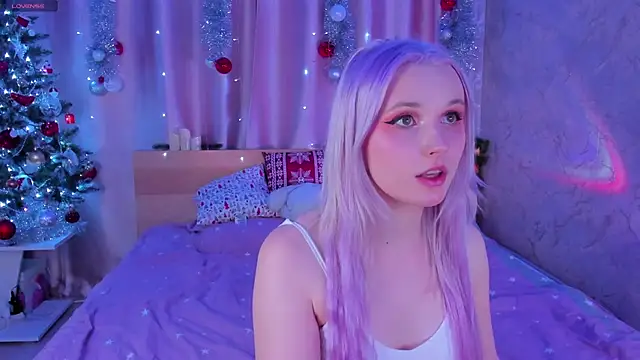 Snapshot of SweeteRose_Royce chatting on December 29, 2024, 2:52 pm SweeteRose Royce online show from December 29, 2024, 2:52 pm