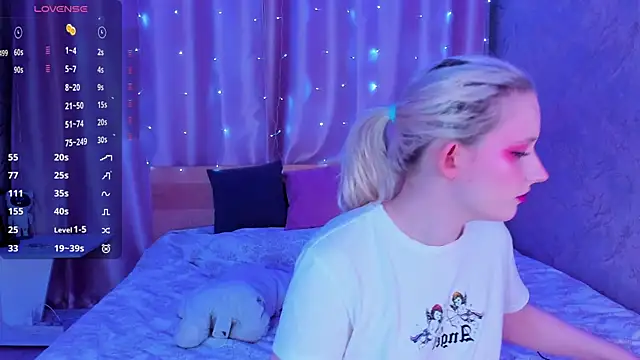 Snapshot of SweeteRose_Royce chatting on February 20, 2025, 3:08 pm SweeteRose Royce online show from February 20, 2025, 3:08 pm