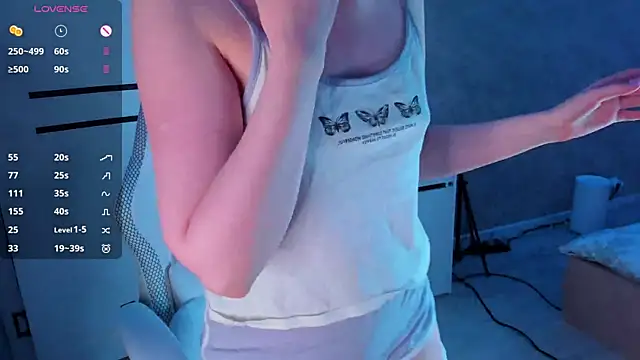 Snapshot of SweeteRose_Royce chatting on February 13, 2025, 4:07 pm SweeteRose Royce online show from February 13, 2025, 4:07 pm