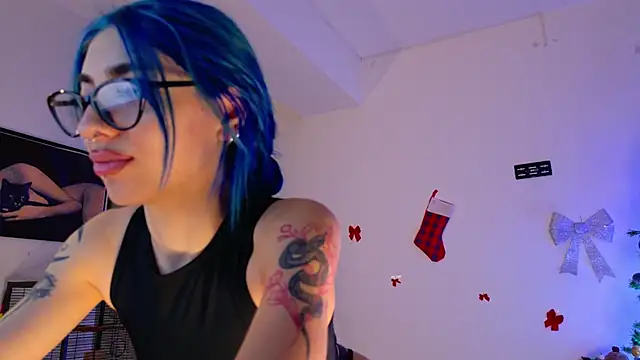 AriaVoss online show from December 21, 2025, 12:35 am