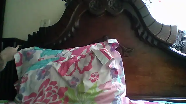 trianabell online show from November 29, 2025, 6:30 pm