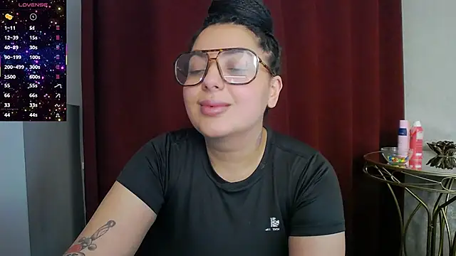 BustyAllyy online show from October 11, 2025, 4:41 pm