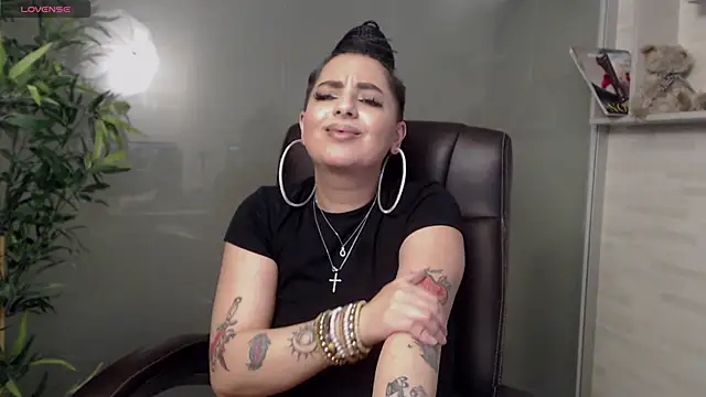 BustyAllyy online show from March 11, 2025, 1:26 am