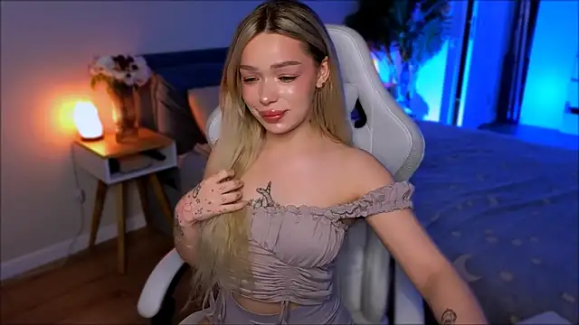 Lily Yin online show from February 12, 2026, 5:51 am