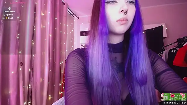 JustMeowGirl online show from July 29, 2026, 4:44 am