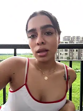 Foxy Assh  online show from April 3, 2026, 8:37 pm