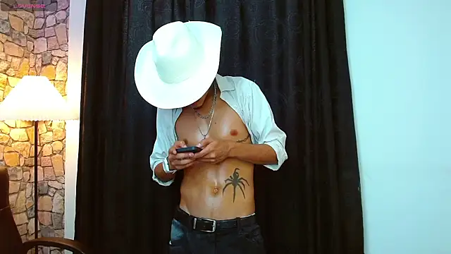 Bastiaan 28 online show from March 5, 2026, 10:37 pm