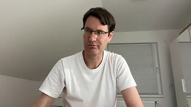 zxzx cam1 online show from April 21, 2026, 3:40 pm