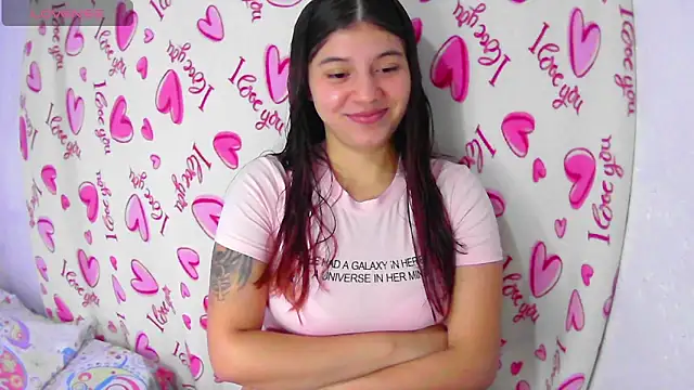 Snapshot of lynieh- chatting on September 12, 2025, 10:09 pm lynieh- online show from September 12, 2025, 10:09 pm