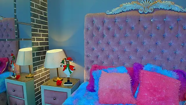 AdelaineBest online show from December 17, 2025, 5:34 am