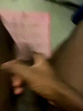 damien954 online show from December 3, 2025, 12:01 am