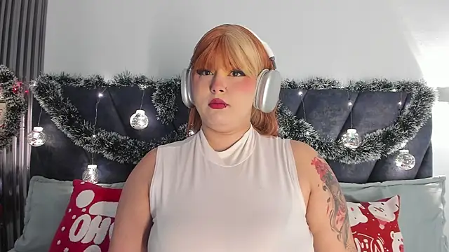 Snapshot of Karmilla_Rosse chatting on November 14, 2025, 10:19 am Karmilla Rosse online show from November 14, 2025, 10:19 am