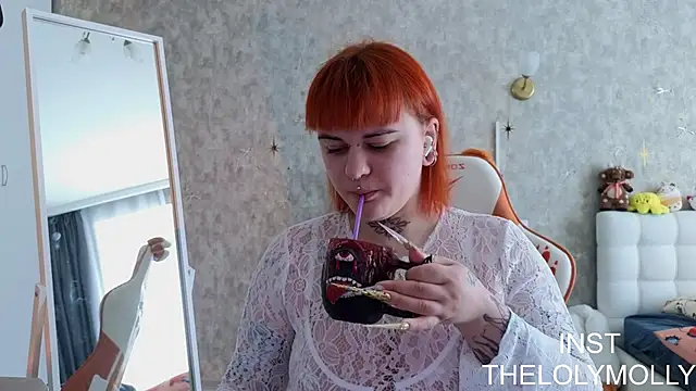 Snapshot of LolyMolli chatting on June 21, 2026, 9:59 am LolyMolli online show from June 21, 2026, 9:59 am