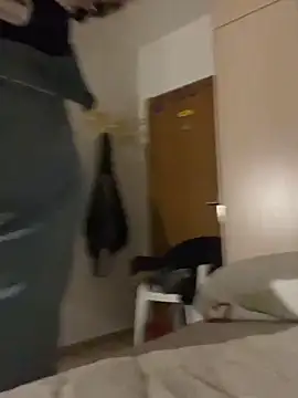 Kamaleonix online show from February 16, 2026, 9:13 pm