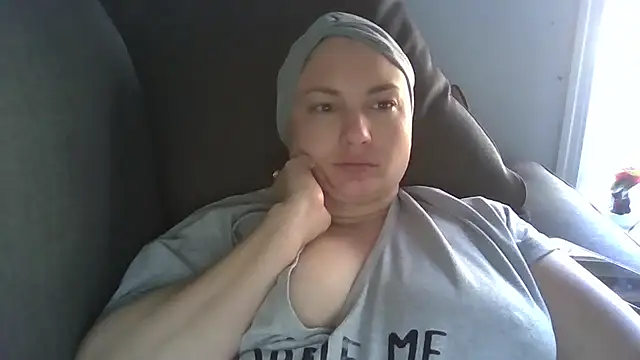Snapshot of MilfyMrsRobinson chatting on June 24, 2026, 7:22 pm MilfyMrsRobinson online show from June 24, 2026, 7:22 pm