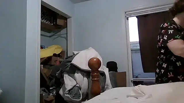 MilfyMrsRobinson online show from December 17, 2025, 11:59 am