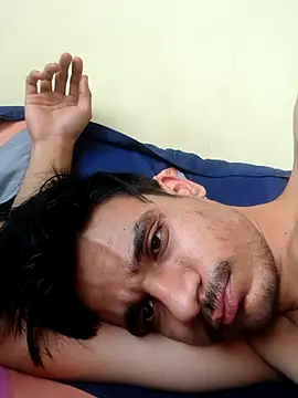 Snapshot of yashzae chatting on November 8, 2025, 11:47 am yashzae online show from November 8, 2025, 11:47 am