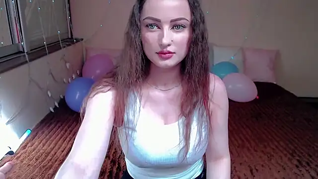 LizaSenri online show from April 19, 2026, 7:20 am