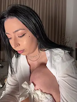 KimArts online show from February 18, 2026, 7:32 pm