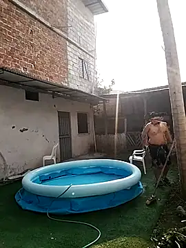 Andresitobaby online show from December 19, 2025, 9:39 pm