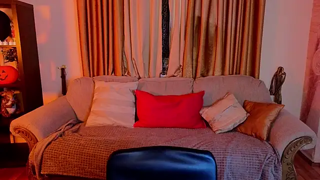 JessicaCartier online show from November 13, 2025, 4:27 am