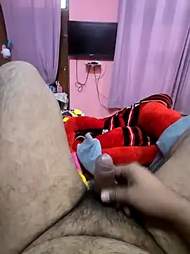 Snapshot of Loveboycurvy chatting on December 20, 2024, 2:41 am Loveboycurvy online show from December 20, 2024, 2:41 am