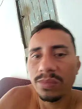 Snapshot of luissilva0071 chatting on May 7, 2026, 11:35 am luissilva0071 online show from May 7, 2026, 11:35 am
