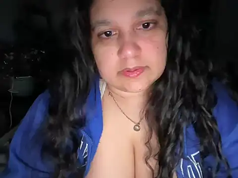 MelanieFawker online show from November 10, 2025, 3:44 am