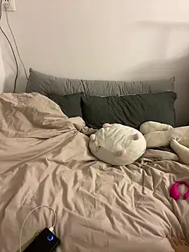 Snapshot of Eliza-E chatting on January 15, 2025, 2:35 pm Eliza-E online show from January 15, 2025, 2:35 pm