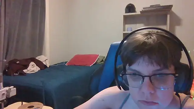 KaliSnow199623 online show from November 4, 2025, 4:16 am