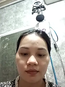 Snapshot of Ngoc-Trinh chatting on July 20, 2026, 3:03 pm Ngoc-Trinh online show from July 20, 2026, 3:03 pm