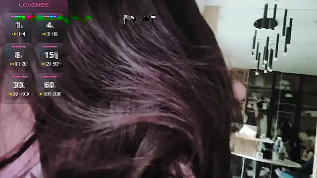 Snapshot of TuyetNhi2k6 chatting on February 26, 2025, 12:20 am TuyetNhi2k6 online show from February 26, 2025, 12:20 am