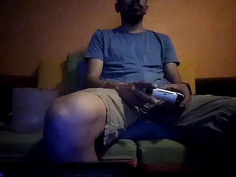 Snapshot of Angel_Coronel chatting on February 15, 2025, 5:19 am Angel Coronel online show from February 15, 2025, 5:19 am