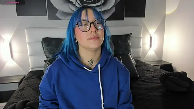 Snapshot of sofi_bakerr chatting on November 12, 2025, 11:36 am sofi bakerr online show from November 12, 2025, 11:36 am