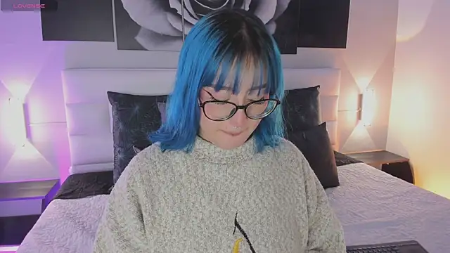 sofi bakerr online show from December 18, 2025, 11:36 am